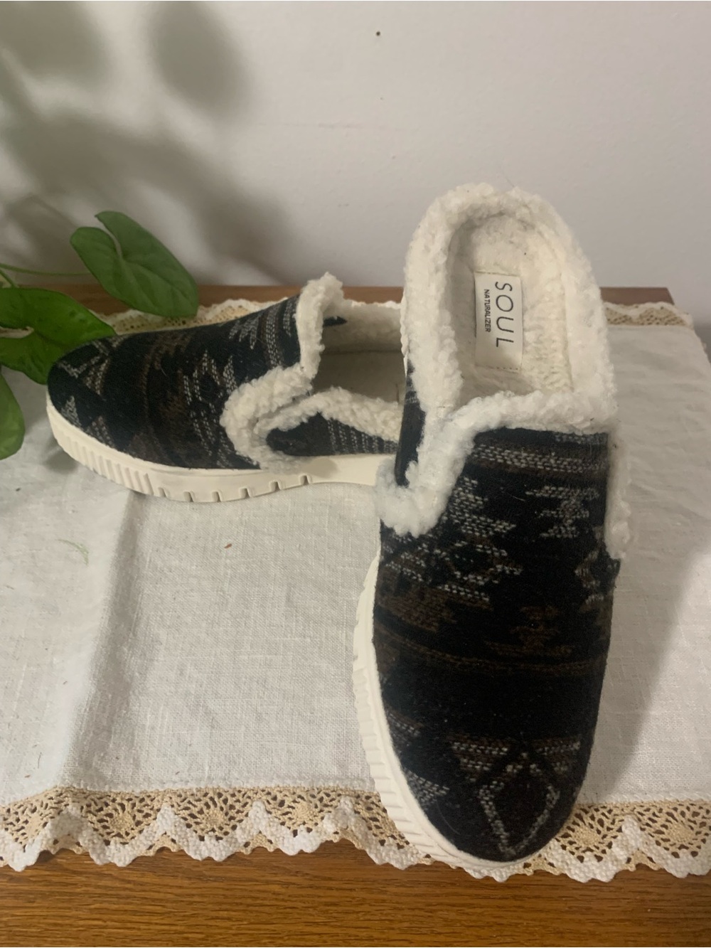 Naturalizer Soul Truly-Cozy Aztec Faux Fur Lined Mules 7.5 Cabincore Slippers